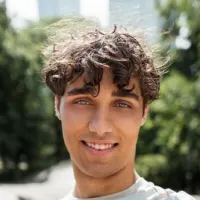 Lucas R.